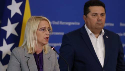 SNSD odustaje od isplate plata državnim službenicima iz RS