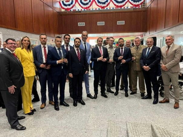 SNSD-ovci se pohvalili prijemom u Ambasadi SAD u Sarajevu