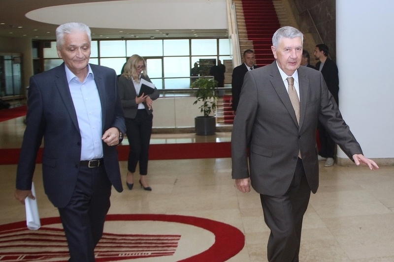 SNSD se danas vraća u državni Parlament, Mektić će se izviniti