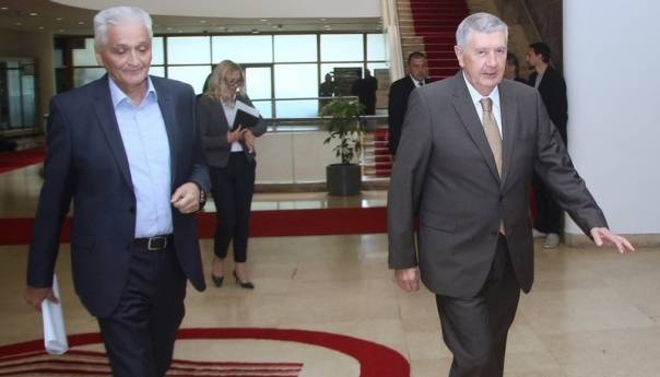 SNSD se danas vraća u državni Parlament, Mektić će se izviniti