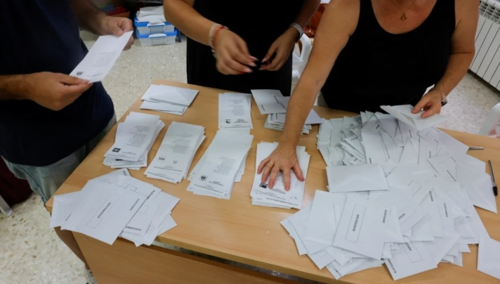 Socijalisti i konzervativci u "mrtvoj utrci" na izborima u Španiji