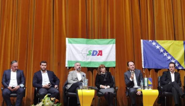 Softić: Bakir neće izdati BiH, kao što nije ni Alija