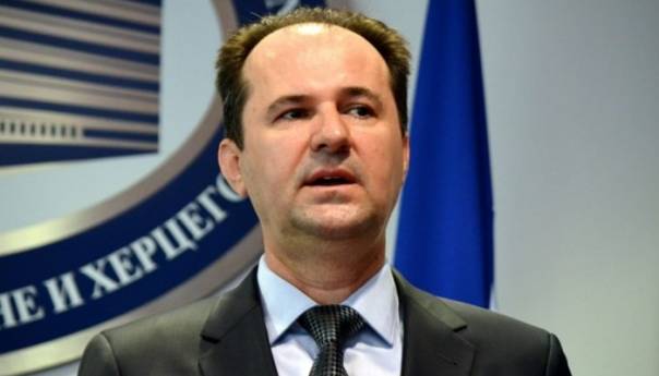 Tema samita EU mora biti Dodikovo širenje mržnje prema Briselu