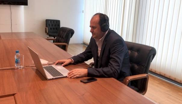 Softić učestvovao na video-sastanku Grupe '12 plus'