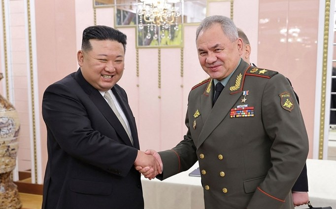 Šojgu u Sjevernoj Koreji, Kim Jong-unu predao Putinovo pismo