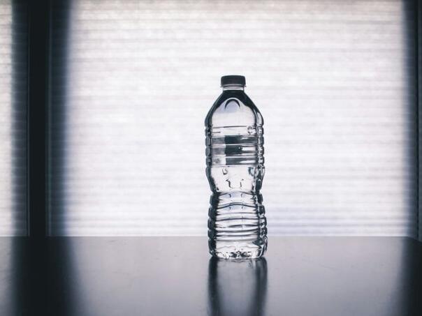 Šok cijena na benzinskim pumpama u Italiji: 3,18 eura za vodu