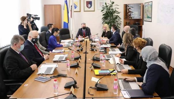 Šok i nevjerica u BH Telecomu: Vučićev operater dobio poklon od Vlade KS