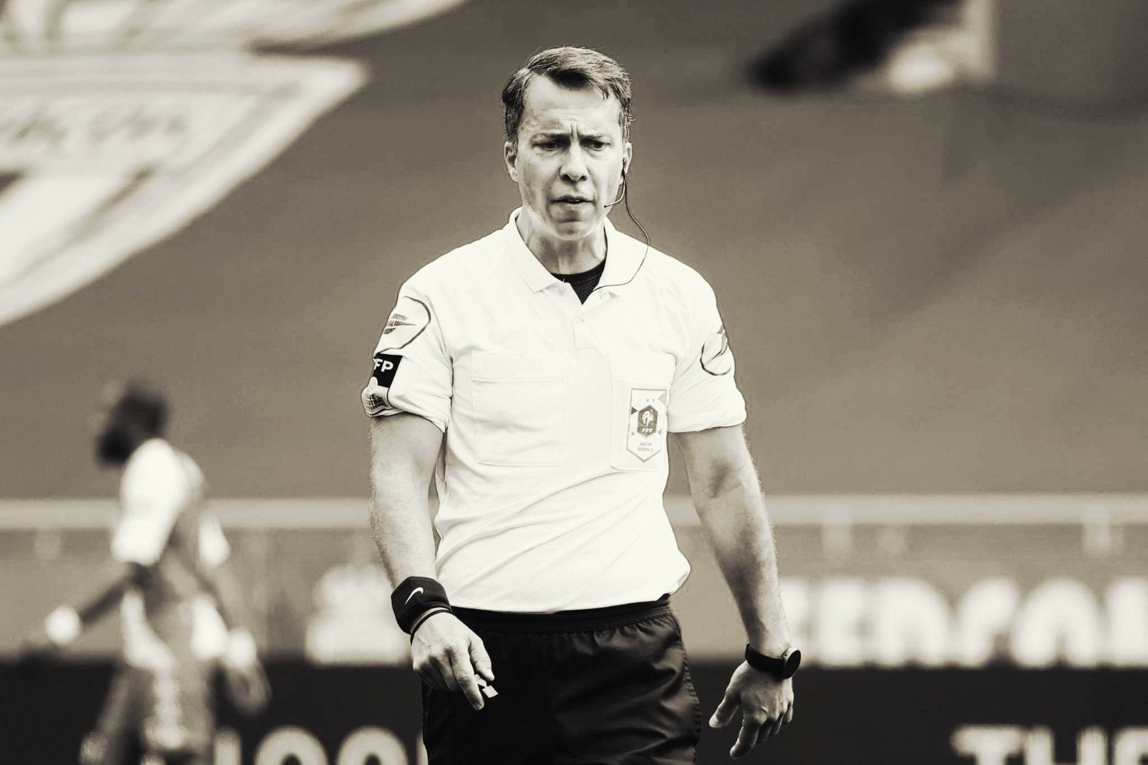 Šok: Preminuo poznati francuski sudija, srušio se na treningu