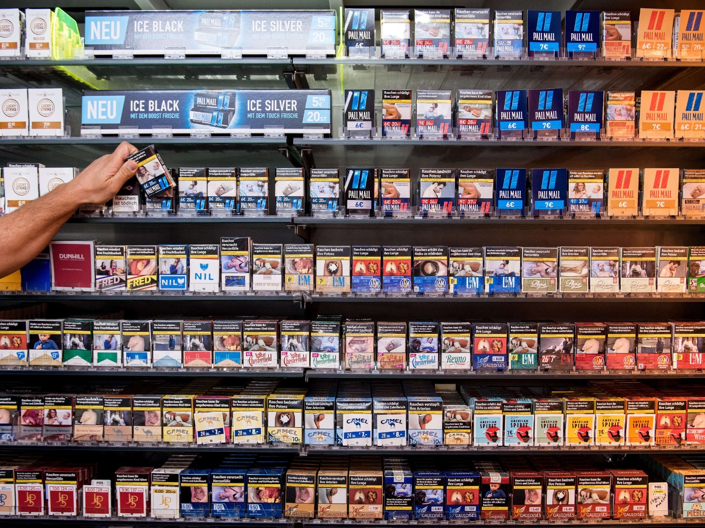 Šok u Njemačkoj: Cijena cigareta skače na skoro 12 eura po paklici