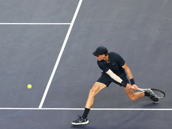 Šok u Šangaju: Jannik Sinner predao meč Talonu Grieksporu