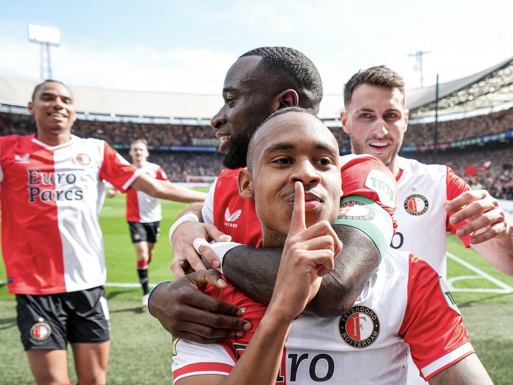 Šok za Ajax: Najveći poraz u historiji derbija
