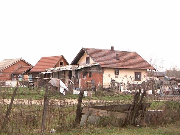 Šokantni detalji maloljetničkih brakova u BiH: Majka prodala kćerku za 3.000 KM, otac za rakiju