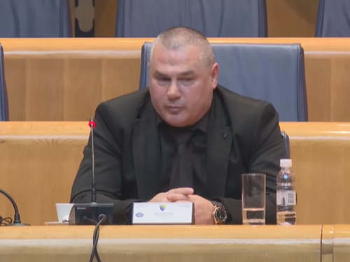 Šokantno svjedočenje radnika UiO: Kamioni robe prolaze bez kontrole!