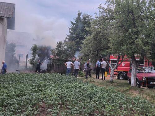 Sokolac: Ugašena četiri požara, izgorio pomoćni objekat u Baltićima