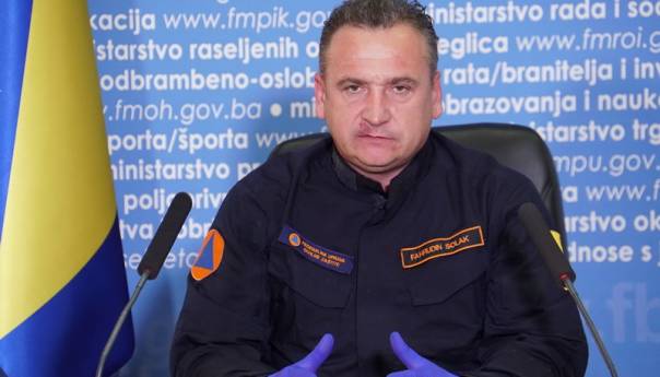 Solak: Starije osobe da ne koriste odobrenje za šetnju