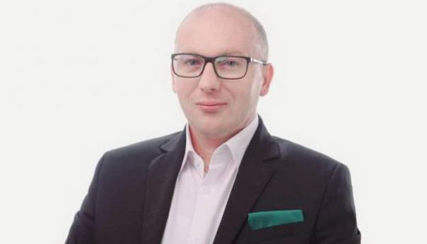 Spahić odbio položiti zakletvu, jer u sali nije bilo zastave BiH