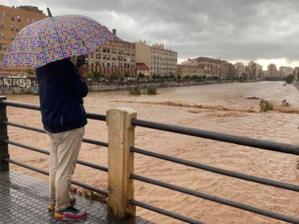 Španija uvodi plaćeni klimatski dopust za radnike
