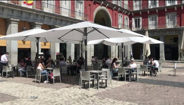Španija zatvara restorane i barove