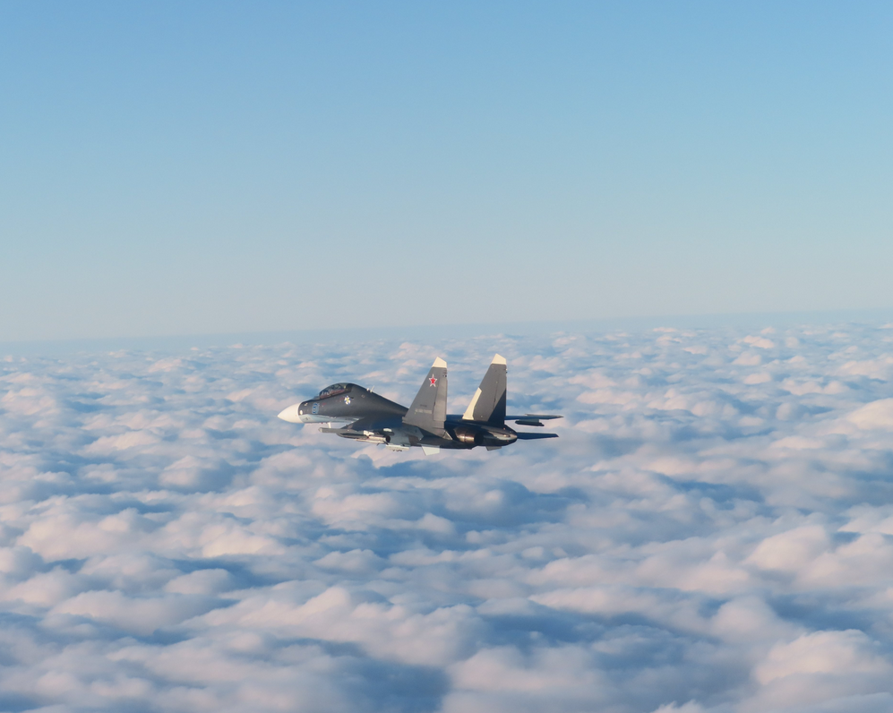 Španski F-18 presreo ruski Su-30 s čudnim naoružanjem 