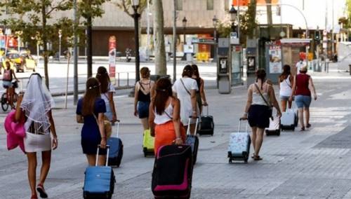 Španski hotelijeri su spremni turistima platiti testiranje na koronavirus