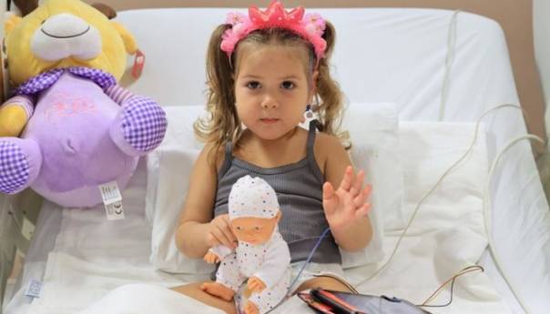 Spašena iz ruševina u Izmiru djevojčica Ayda izašla iz intenzivne njege