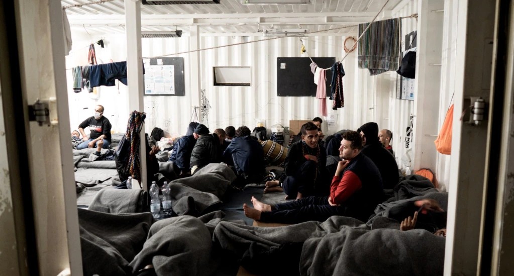 Spasilački brodovi doveli više od 500 migranata u Italiju
