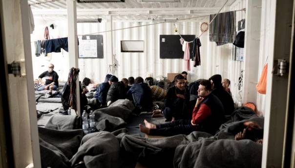 Spasilački brodovi doveli više od 500 migranata u Italiju