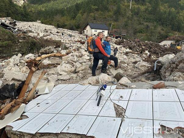 Spasioci u Donjoj Jablanici pronašli još dva tijela, ukupan broj žrtava se popeo na 20