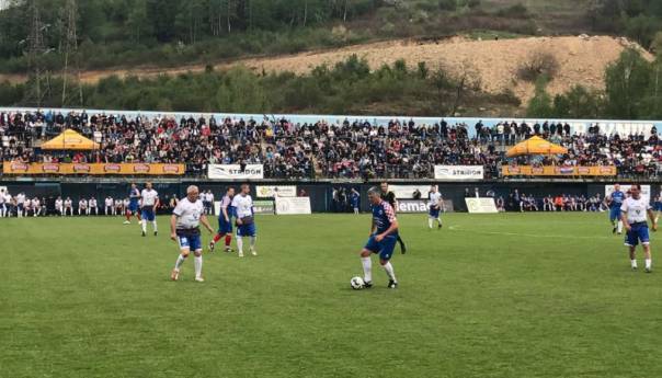 Spektakl na Piroti: Deset golova u duelu humanih zvijezda BiH i Hrvatske