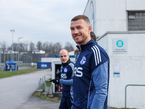 Navijači Schalkea u transu: Prodati svi dresovi s Džekinim imenom