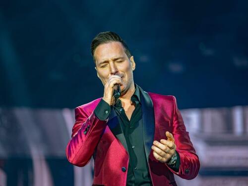 Spektakl Peđe Jovanovića u Areni Zagreb: Ako je ovo san, nemojte da me budite