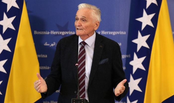 Špirić brani Dodika: Jedini priča o problemima i nudi rješenje