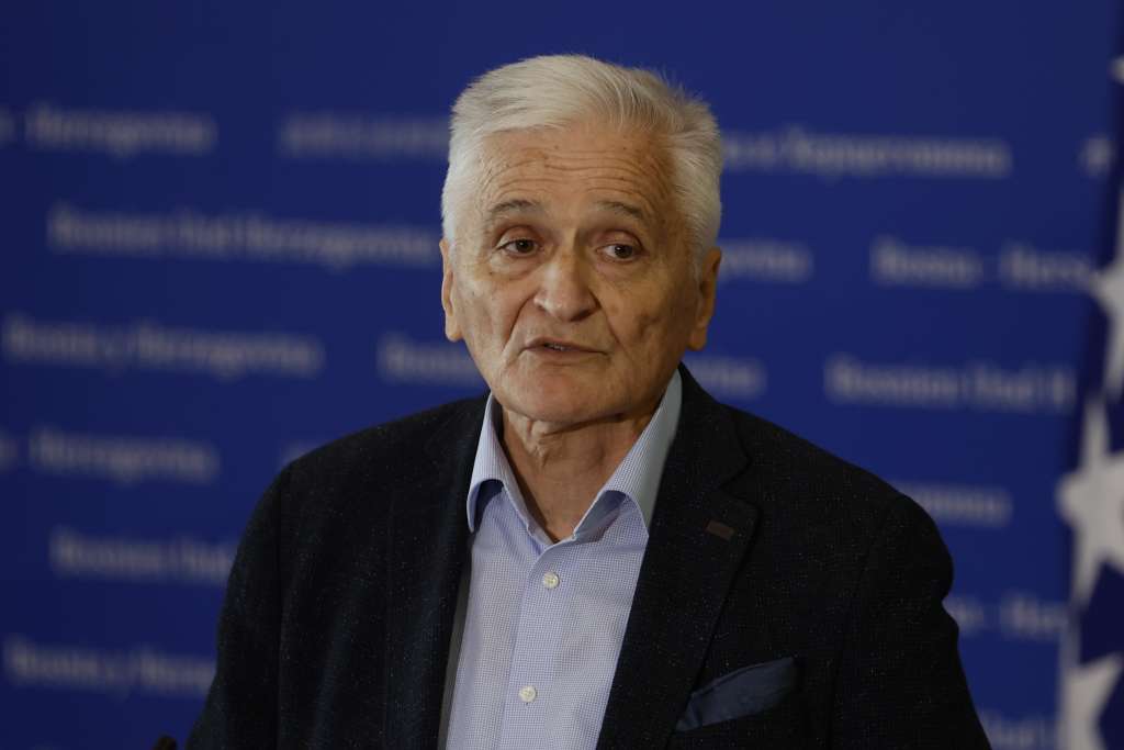 Špirić nakon godinu dana blokada u ulozi 'zaštitnika' institucija