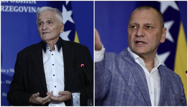 Špirić: Nije uredu da zakone donose oni kojima je mandat istekao; Miletić: Špirić ne govori istinu