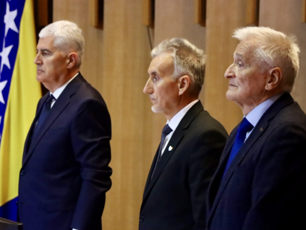 Špirić: Upornost 'trojki' iz FBiH i RS-a gura BiH u sve dublju političku krizu