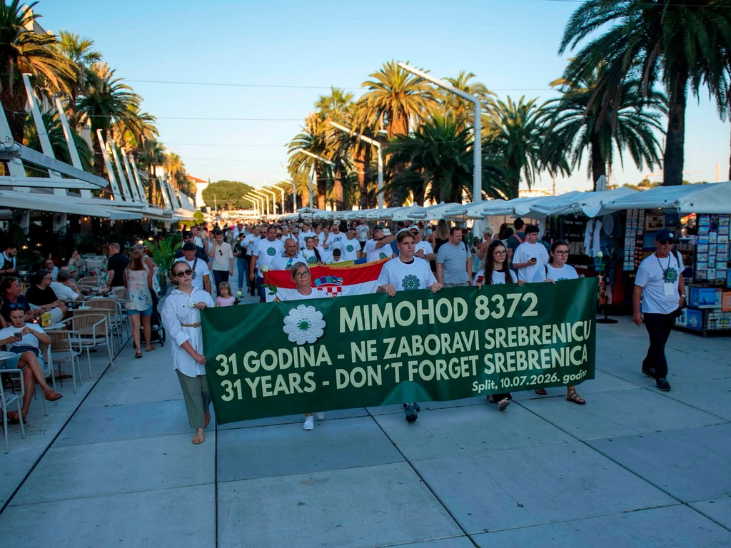 Split odao počast žrtvama genocida u Srebrenici na Mimohodu 8372!