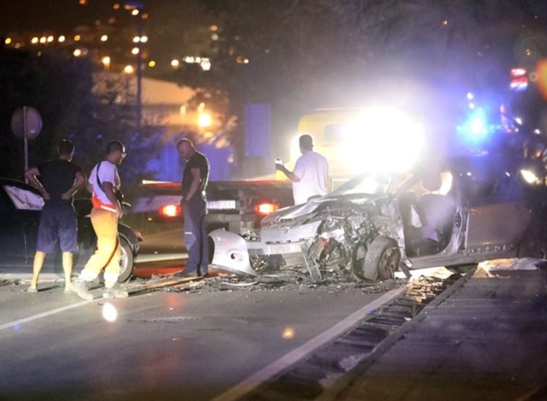 Split: Pijan se zabio u auto sa četvero djece, djevojčici se bore za život