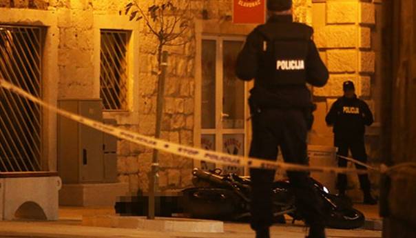 Split: Ubio tri muškarca jer su mu maltretirali brata