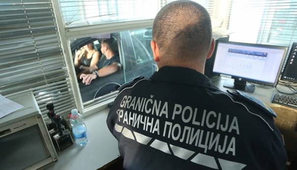 Spriječen pokušaj izlaska iz BiH s krivotvorenim dokumentima Italije