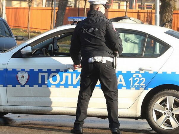 Spriječene ilegalne borbe pasa u Derventi, uhapšeno 14 osoba