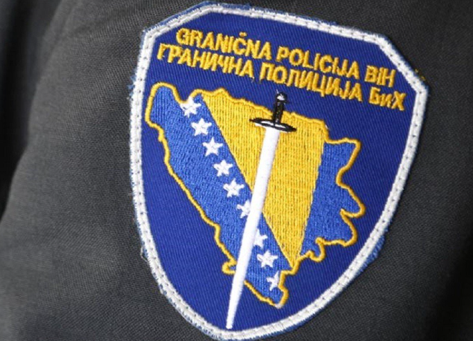 Spriječeno krijumčarenje 31 migranta, dvojac uhapšen