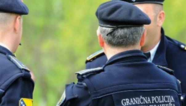 Spriječeno krijumčarenje pet migranata u Sapni