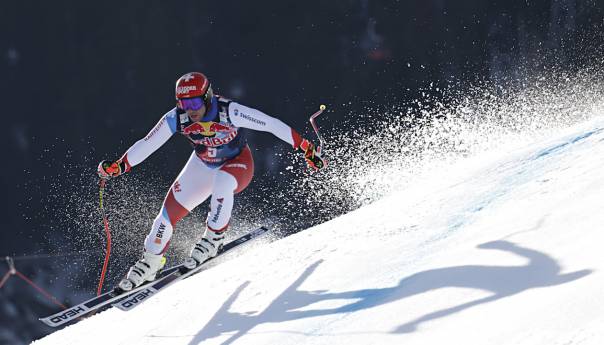 Spust Kitzbuehel: Pobjeda Feuza u utrci obilježenoj padovima