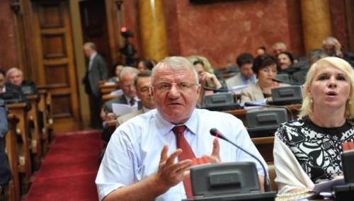 Sramota je što ratni zločinac i dalje sedi u Skupštini Srbije