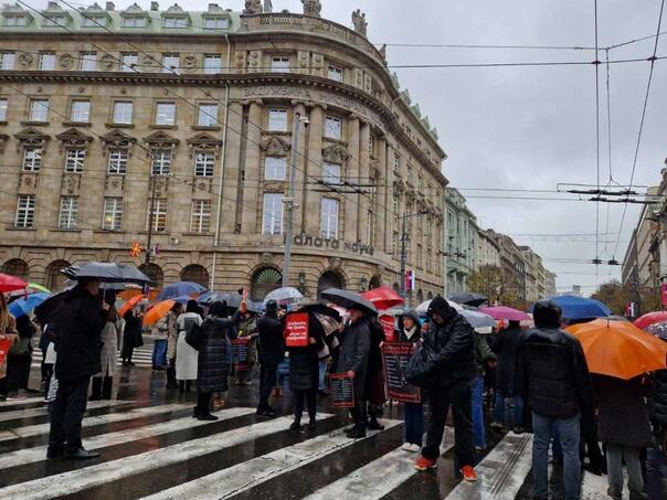 Srbija 15-minutnom šutnjom odala počast stradalima u Novom Sadu