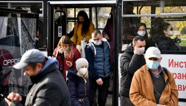 Srbija: 2.272 novozaraženih, preminule 54 osobe