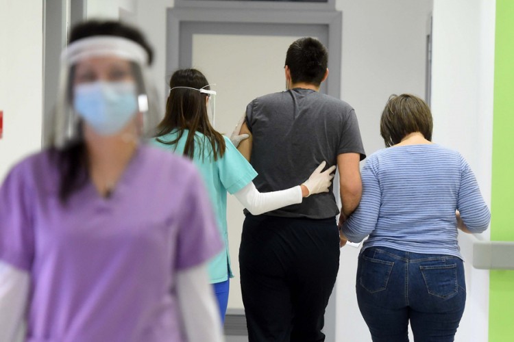 Srbija: 84 nova slučaja korone, preminulo osam osoba