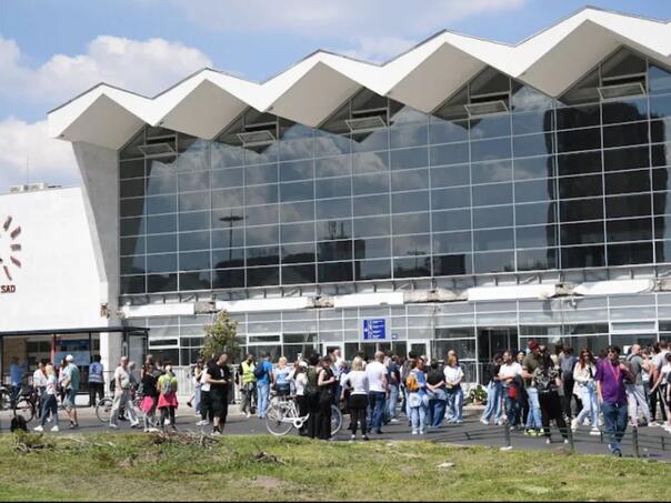 Srbija: Bivšim ministrima i ostalima osumnjičenim za korupciju određen pritvor