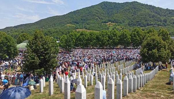 Srbija će ostati izolovana u regionu zbog negiranja genocida