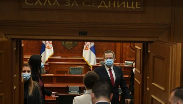 Srbija dobija nove poslanike u Skupštini na čelu sa Ivicom Dačićem